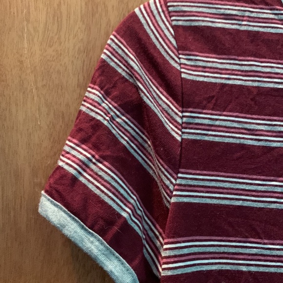 Burgundy stripped  scoop neck short sleeve - Picture 3 of 4